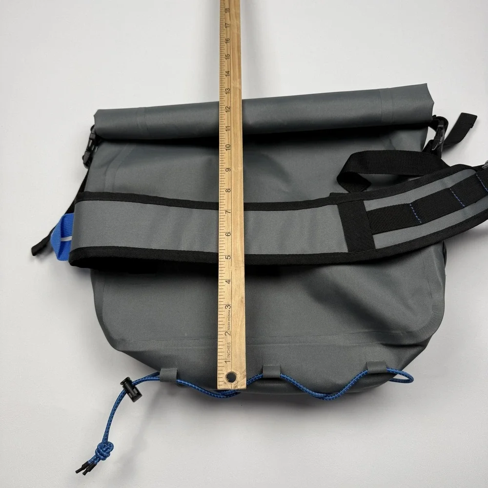 CHUMS Storm Rolltop Sling Utility Pouch Mens Gray 20L Waterproof Hiking New Tags